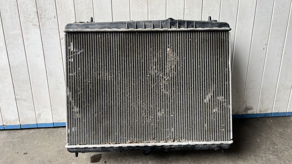Radiator apa Citroen C5 2.0 HDI, an de fabricatie 2016 cod 9687359980