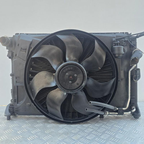 Radiator apa cu electroventilator Mercedes C-Class 2007-2010 W204 2.2 DCI A2045001203