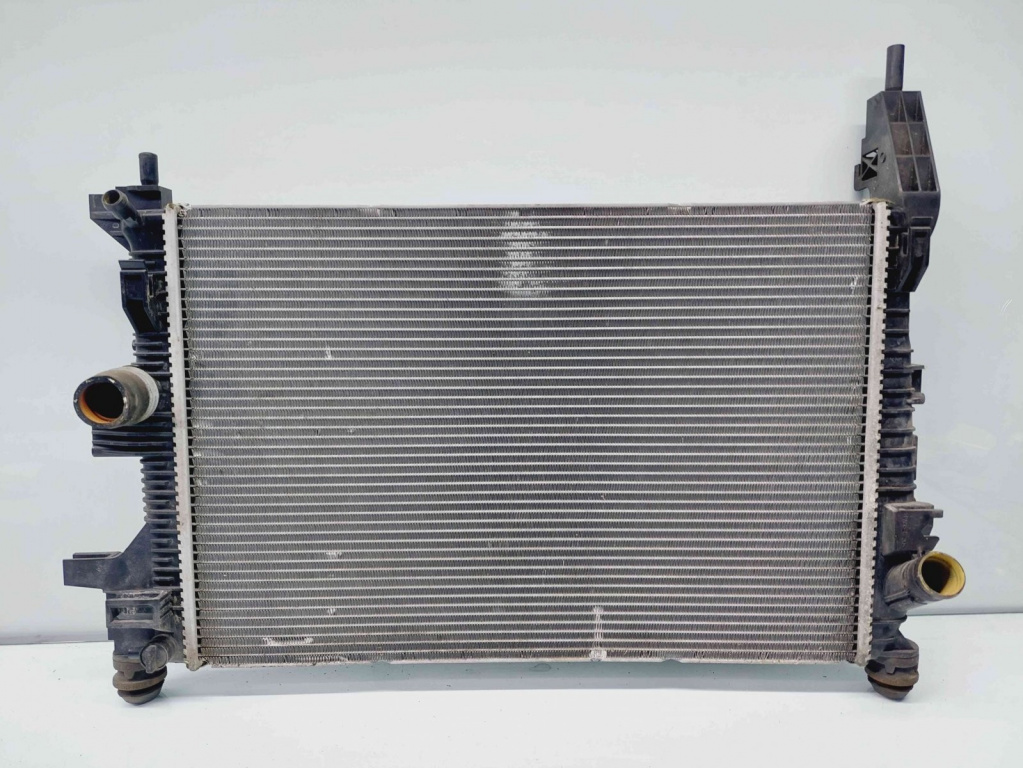Radiator apa Ford Focus 3 Hatchback [Fabr 2011-2015] CV61-8805-CV 1.0 Benz M2DA