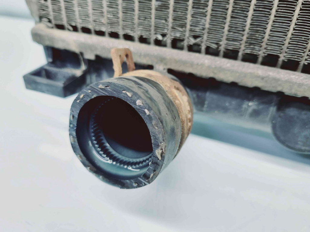 Radiator apa Hyundai Santa Fe 2 (CM) [Fabr 2005-2012] OEM 2.2 D4EB114KW / 155CP 2.2 D4EB 114KW / 155CP