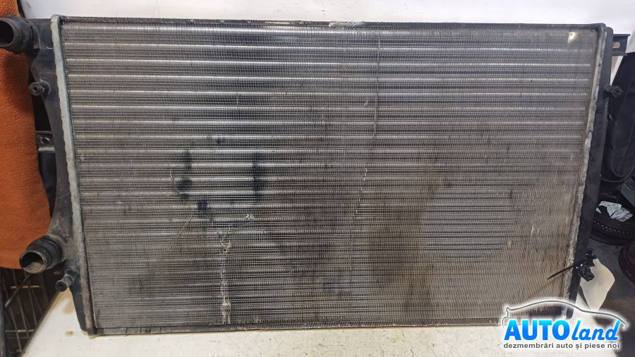 Radiator Apa Intrarile pe Aceeasi Parte Volkswagen JETTA III 1K2 2005-2010