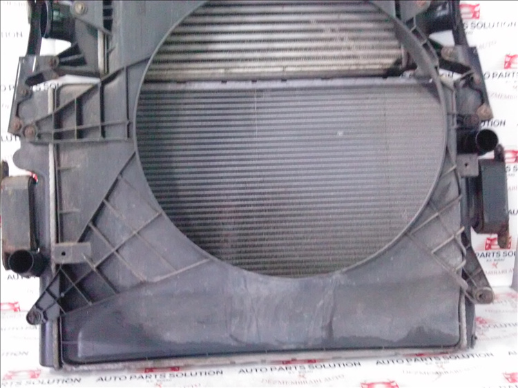 Radiator apa IVECO 3.0 d an fabr. 2009