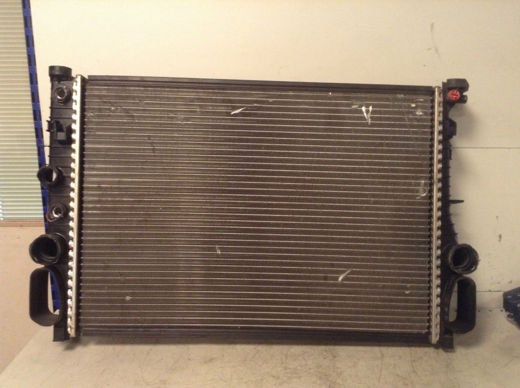 Radiator apa mercedes c class w203 c220 cdi