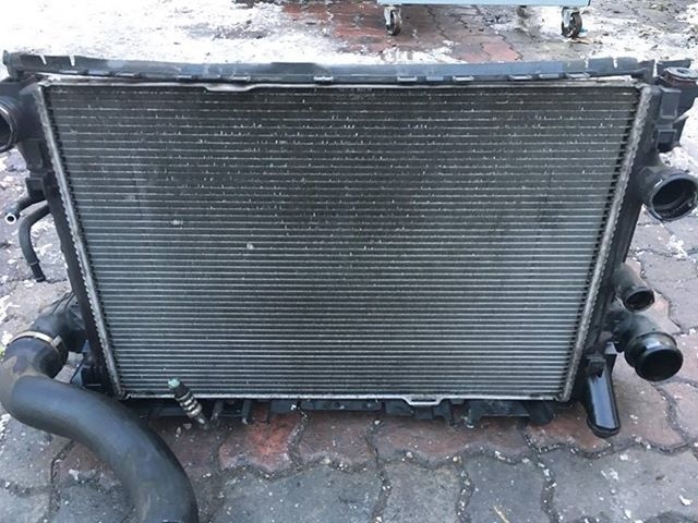 Radiator apa Mercedes C class w204 an 2010