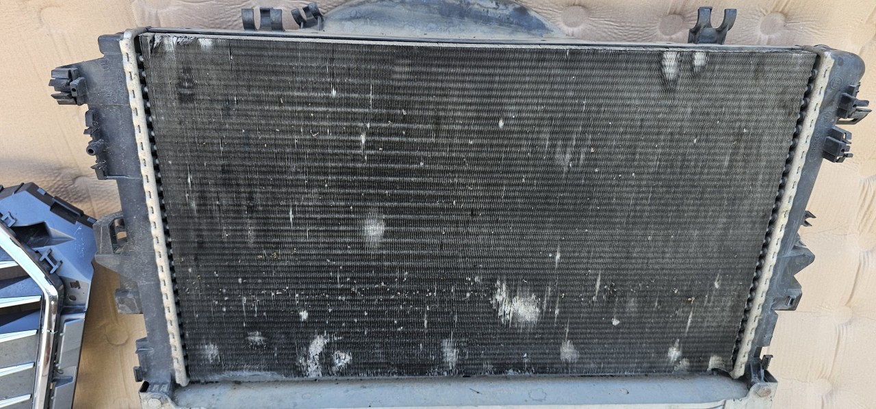 Radiator apa Mercedes Vito W639 2.2 CDI 2005 2006 2007 2008