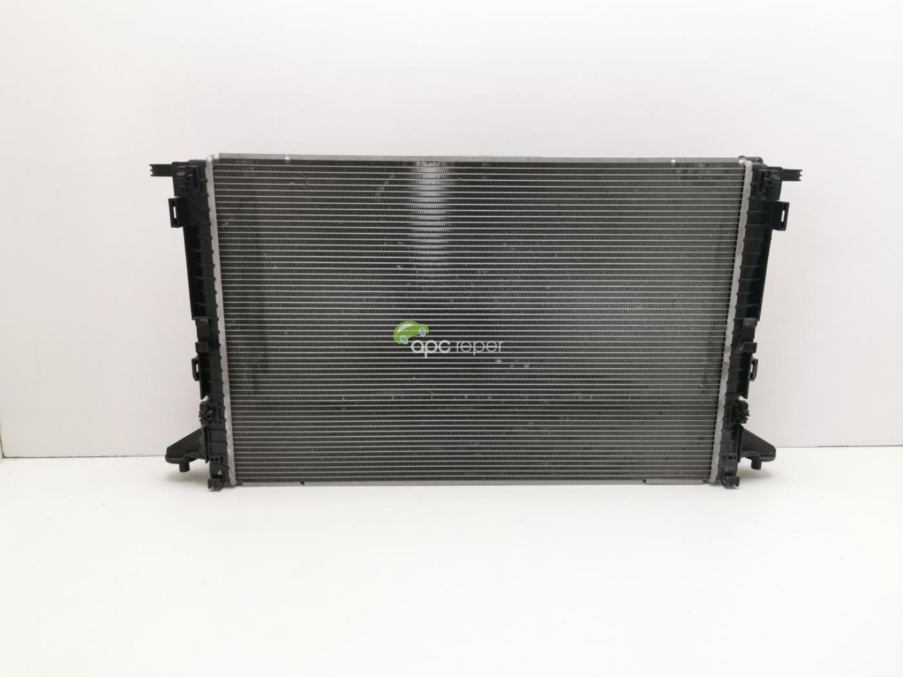 Radiator apa Original Audi A4 B9 8W / Q7 4M - Cod: 8W0121251N