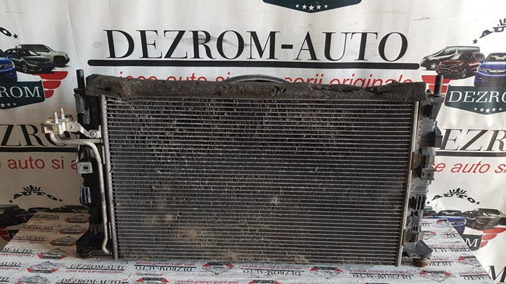 Radiator apa original VOLVO V50 2.0 D 136 cai cod piesa : 3M5H-8005-TL