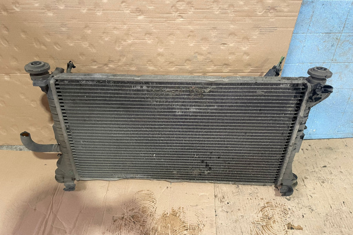 Radiator apa racire motor 0 130 107 802 Ford Transit 2 [1995 - 2000] Autoutilitara fara prelata 2-usi 2.5L Di MT (76 hp)
