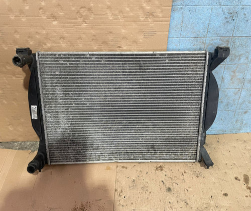 Radiator apa racire motor 8E0121251A 8E0121251A Audi A4 B6 [2000 - 2005] Sedan 1.9 TDI 5MT (130 hp)