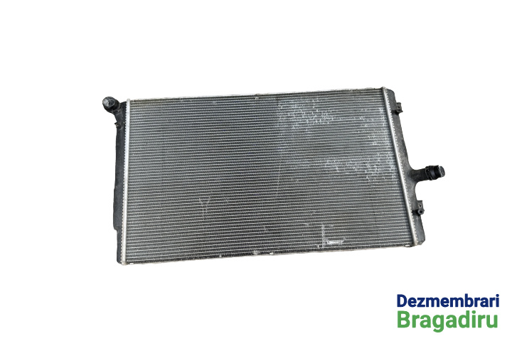 Radiator apa racire motor Volkswagen VW Passat B6 [2005 - 2010] Sedan 4-usi 2.0 TDI MT (140 hp) Cod motor: CBAB Cod cutie: KNS Cod culoare: LC9X