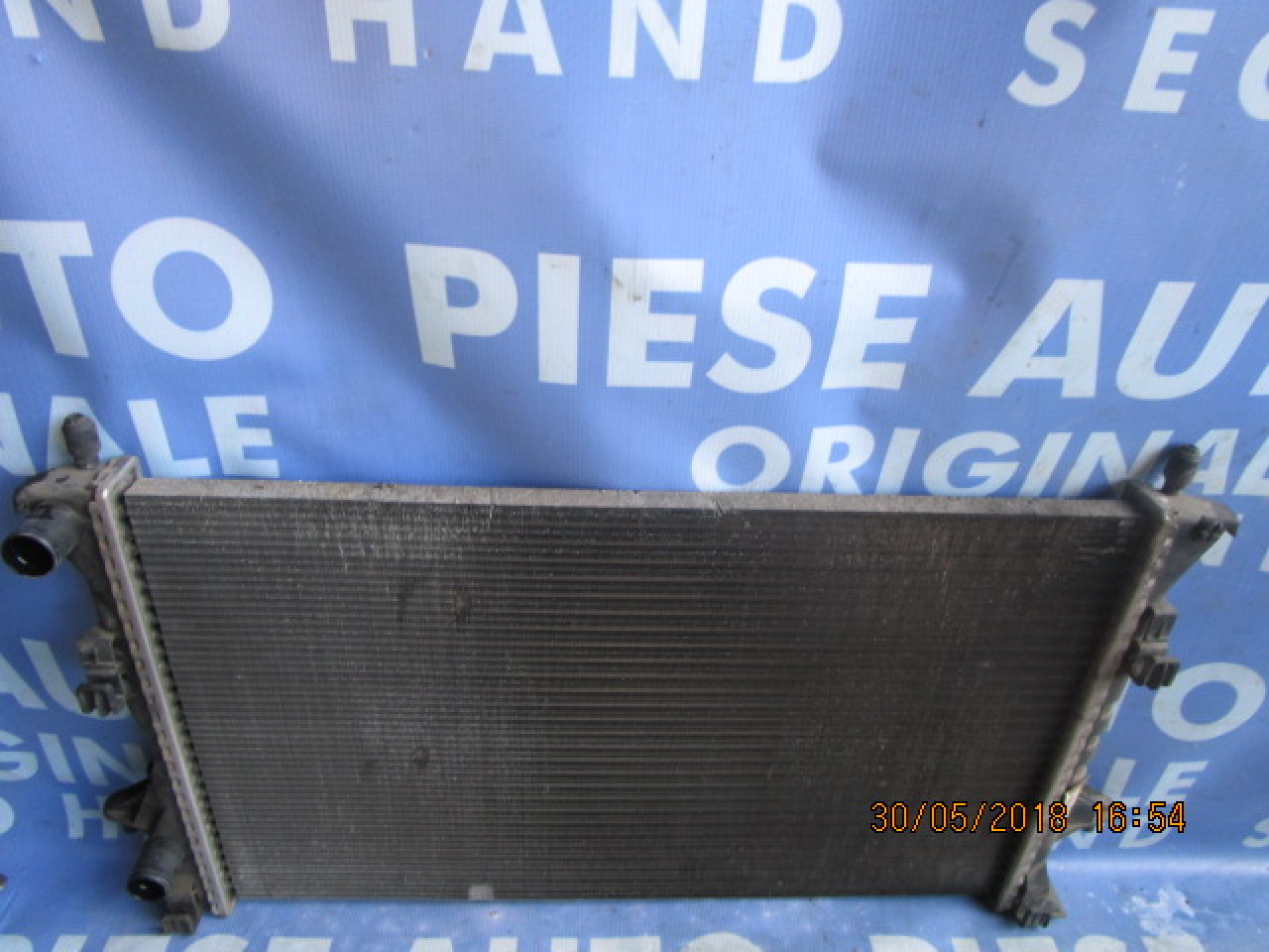 Radiator apa Renault Laguna 1.8 16v;8200008763