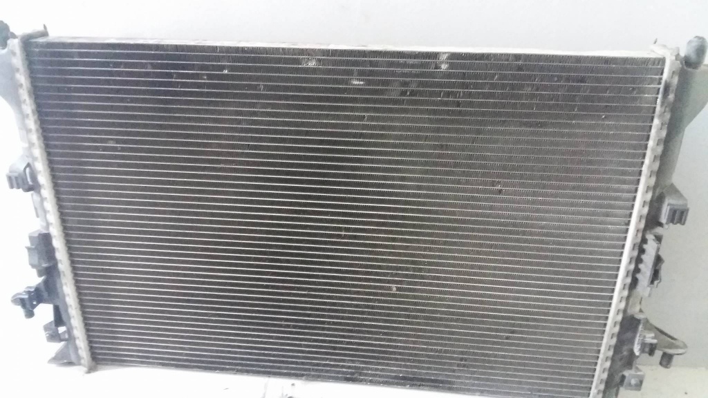 Radiator apa renault laguna 2 2.0 dci 2006 8200292771