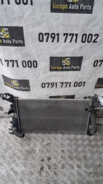 Radiator apa Renault Megane 3 1.5 DCI an 2010 cod 214105150R