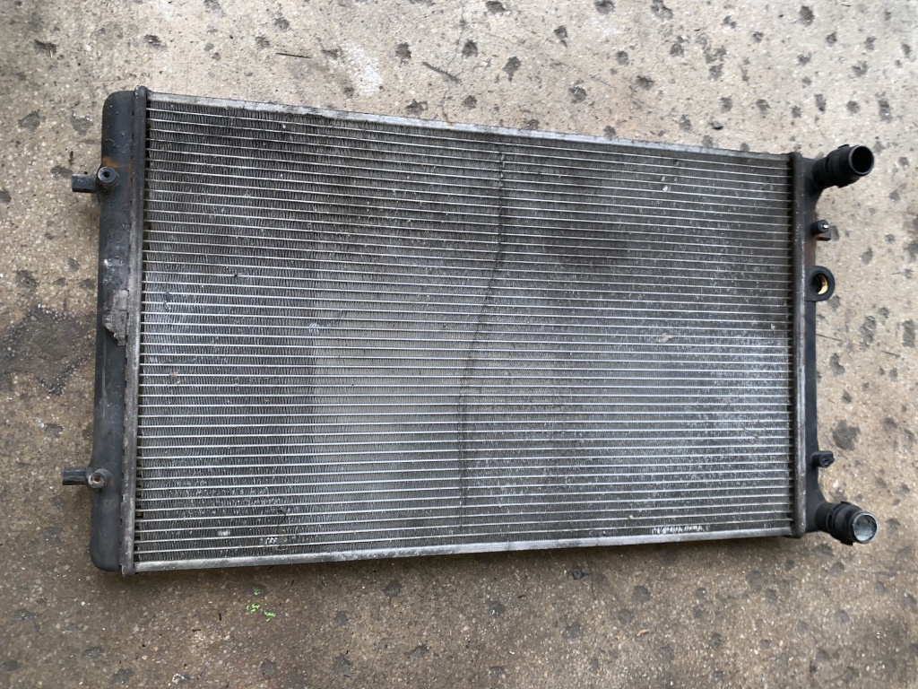 Radiator apa Seat Leon [1999 - 2005] Hatchback 1.4 MT (75 hp) (1M1)