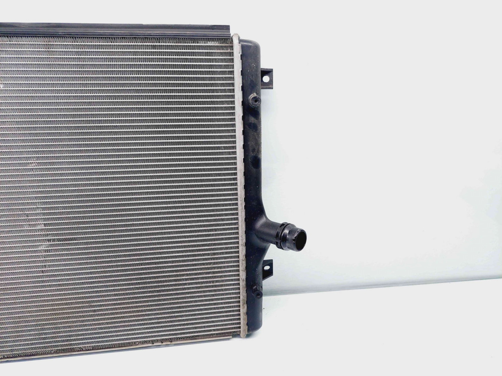 Radiator apa Seat Leon (1P1) [Fabr 2005-2011] 1K0121251DD 1.6 TDI CAYC 77KW / 105CP 1.6 TDI CAYC 77KW / 105CP