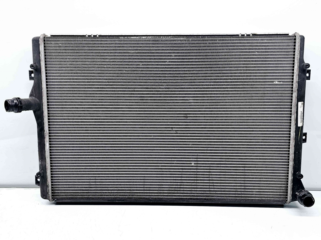 Radiator apa Skoda Octavia 2 (1Z3) [Fabr 2004-2013] Facelift 1K0121251DD 1.6 TDI CAYC 77KW / 105CP 1.6 TDI CAYC 77KW / 105CP