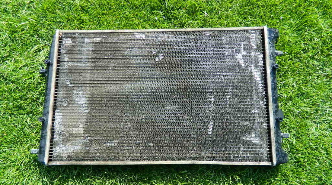 Radiator apa Skoda,Seat,Audi,VW cod 6Q0121253R