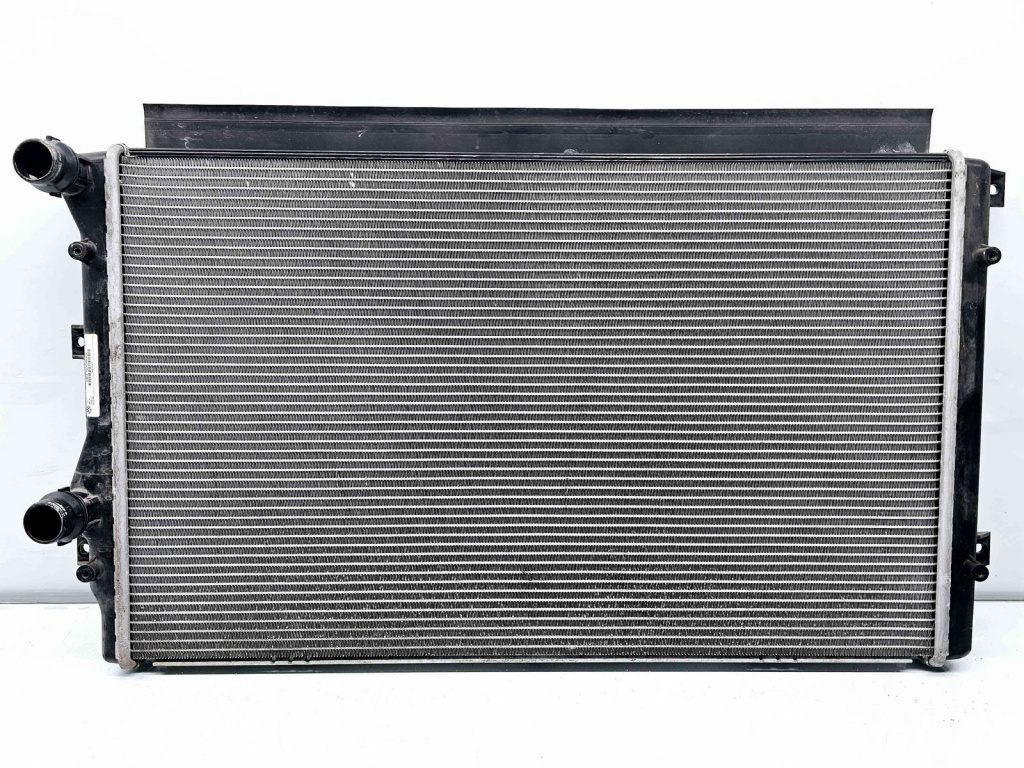 Radiator apa Skoda Superb II Combi (3T5) [Fabr 2009-2015] 5K0121251F 1.8 TFSI CDAA 118KW / 160CP 1.8 TFSI CDAA 118KW / 160CP