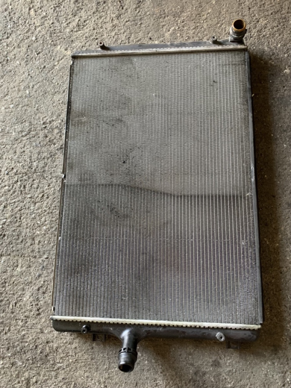 Radiator apa Volkswagen Jetta 5 [2005 - 2011] Sedan 4-usi 2.0 TDI MT (140 hp) (1K2)