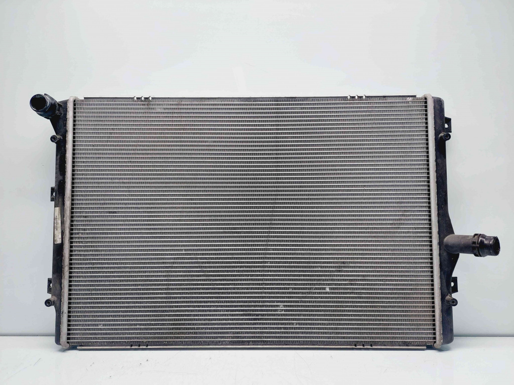 Radiator apa Volkswagen Passat B6 (3C2) [Fabr 2005-2010] 3AA121253 1.6 TDI CAYC77KW / 105CP