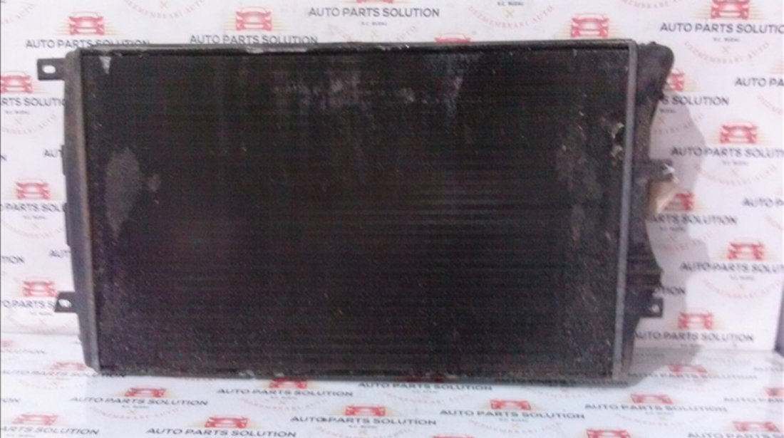 Radiator apa VOLKSWAGEN TOURAN 2003-2010