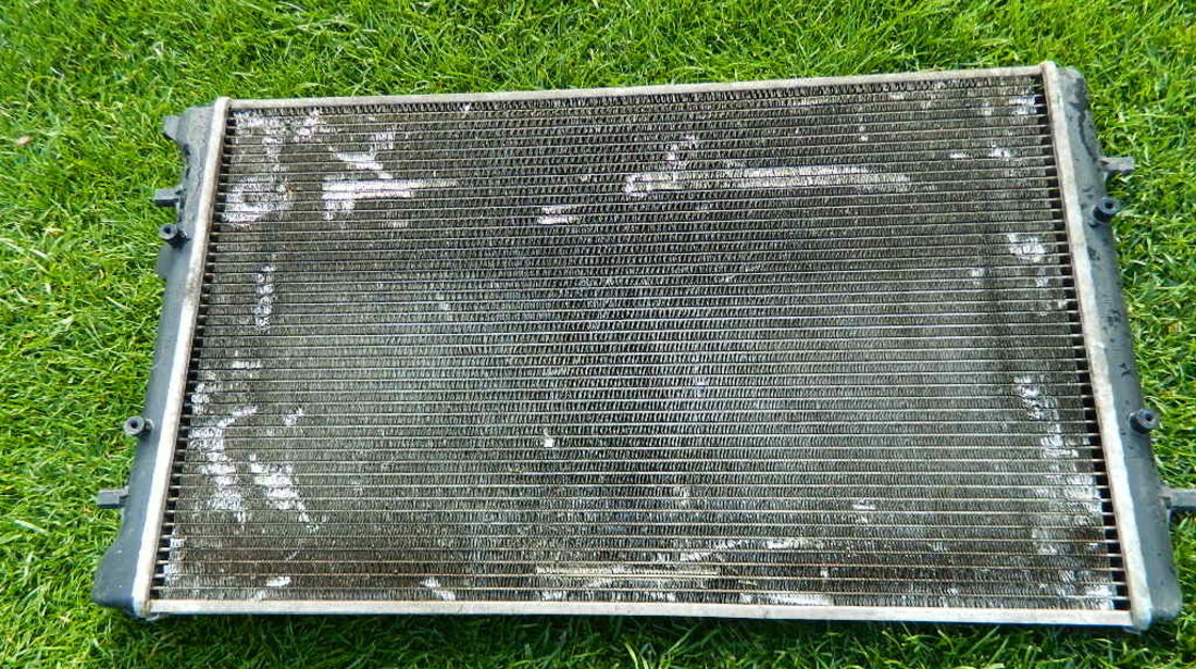 Radiator apa VW,Audi,Seat,Skoda cod 1J0121253AD