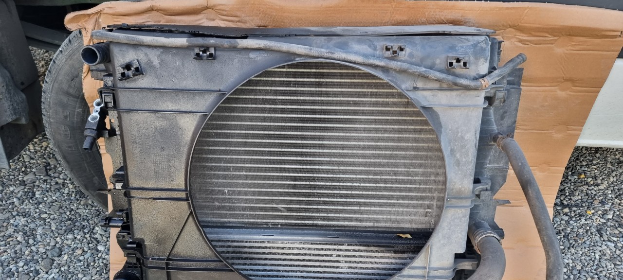 Radiator apa Vw Crafter 2.5 TDI manuala 2006 2007 2008 2009 2010