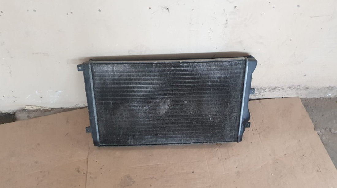 Radiator apa Vw Golf 6 1.4 TSI hatchback an de fabricatie 2011 cod 1K0121253BB