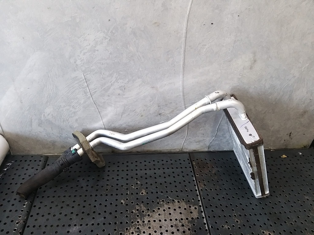 Radiator calorifer apa bord ford fiesta 6 cb1 ccn