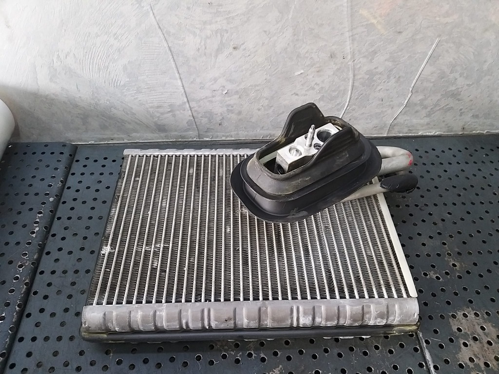 Radiator calorifer clima bord audi a6 c8 hh017001