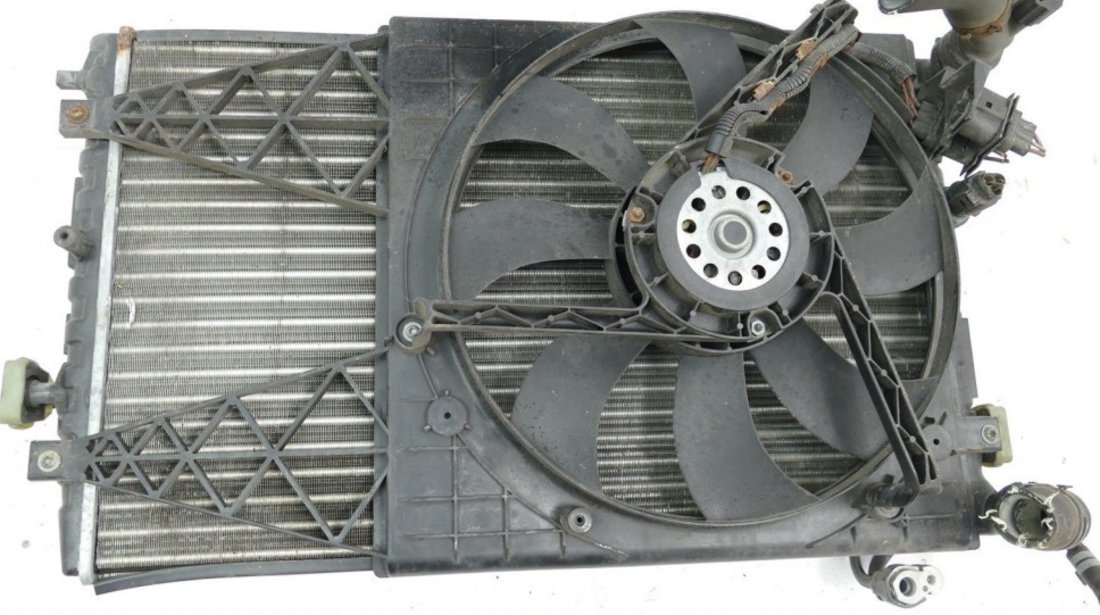 Radiator Clima AC VW Polo 9N Cod 6Q0820411H \ 6Q0 820 411 H