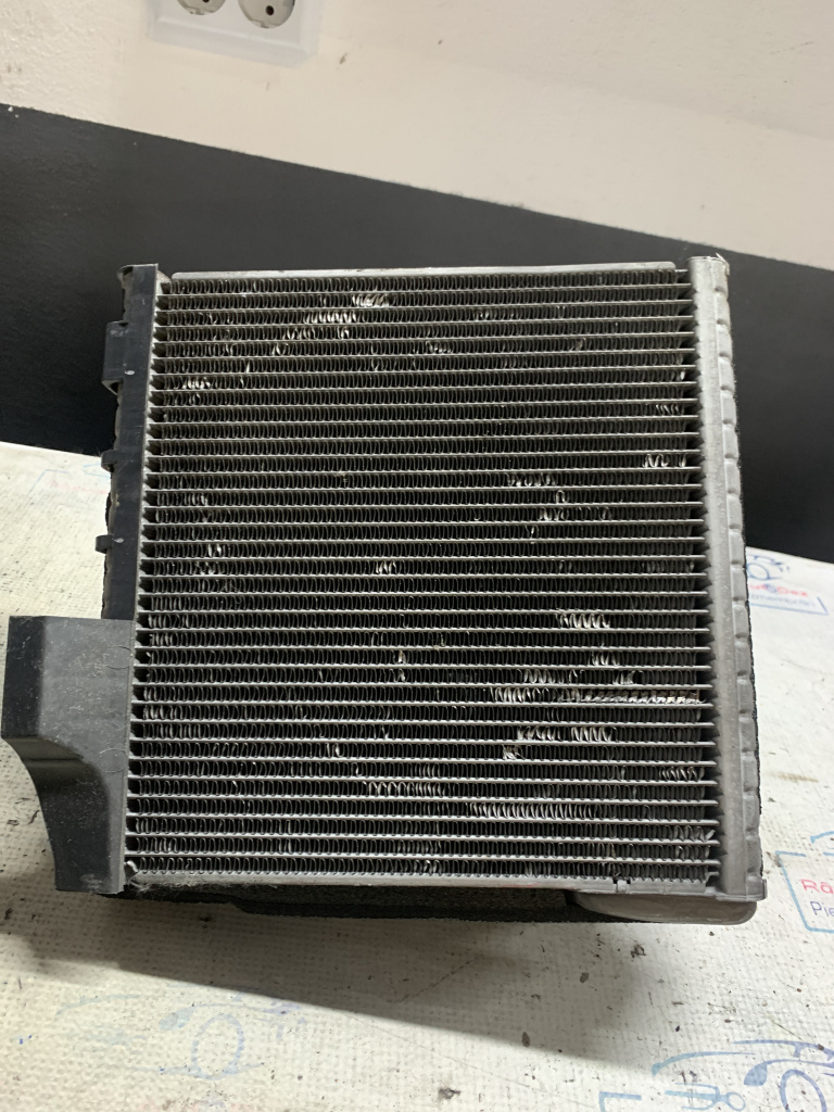 Radiator clima interior Volkswagen Passat B6 2.0 Motorina 2010, 3C1820103B