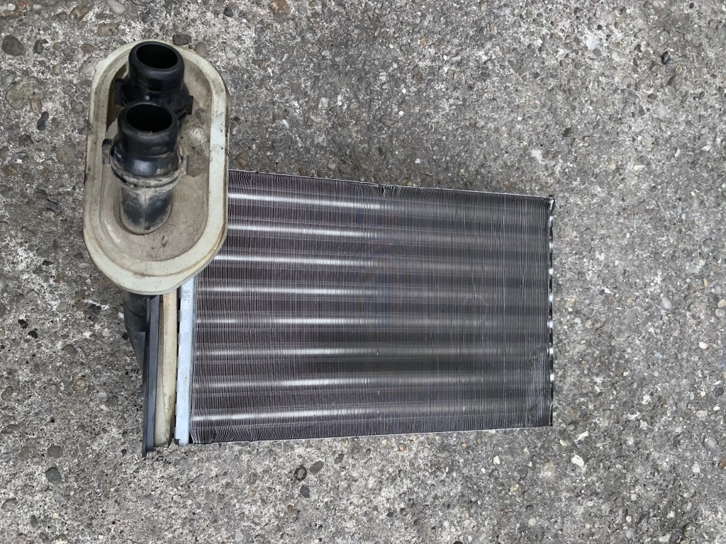 Radiator incalzire Skoda Octavia [1996 - 2000] Liftback 5-usi 1.6 MT (75 hp) (1U2) 8V