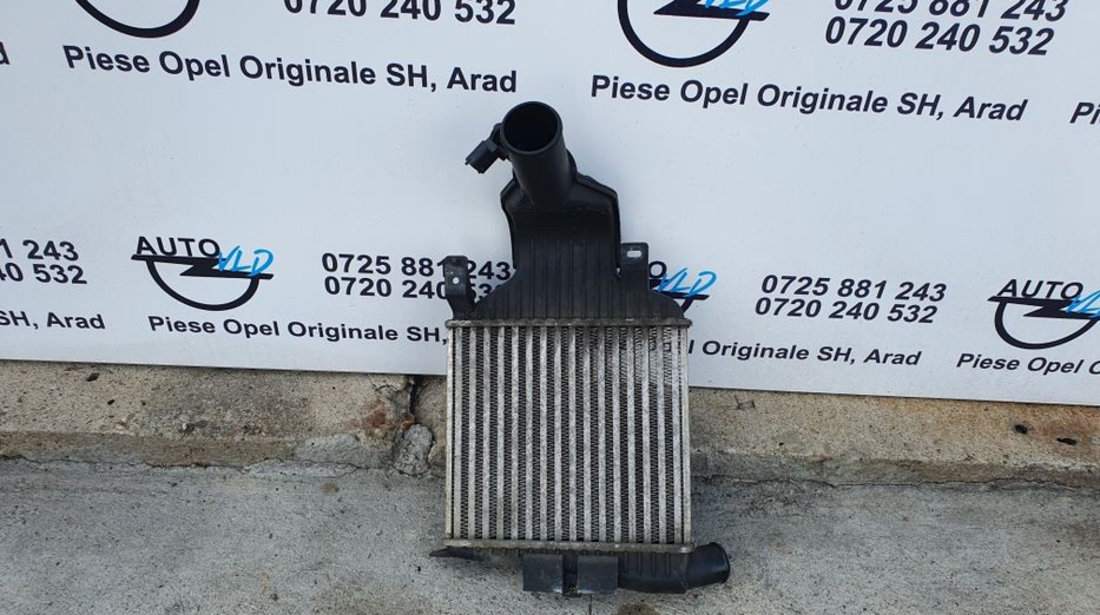 Radiator Intercooler 1.6 2.0 turbo Opel Astra H Zafira B 13161078