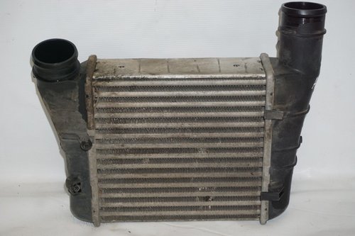 RADIATOR INTERCOOLER 8E0145805AA AUDI A4 2.0TDI blb