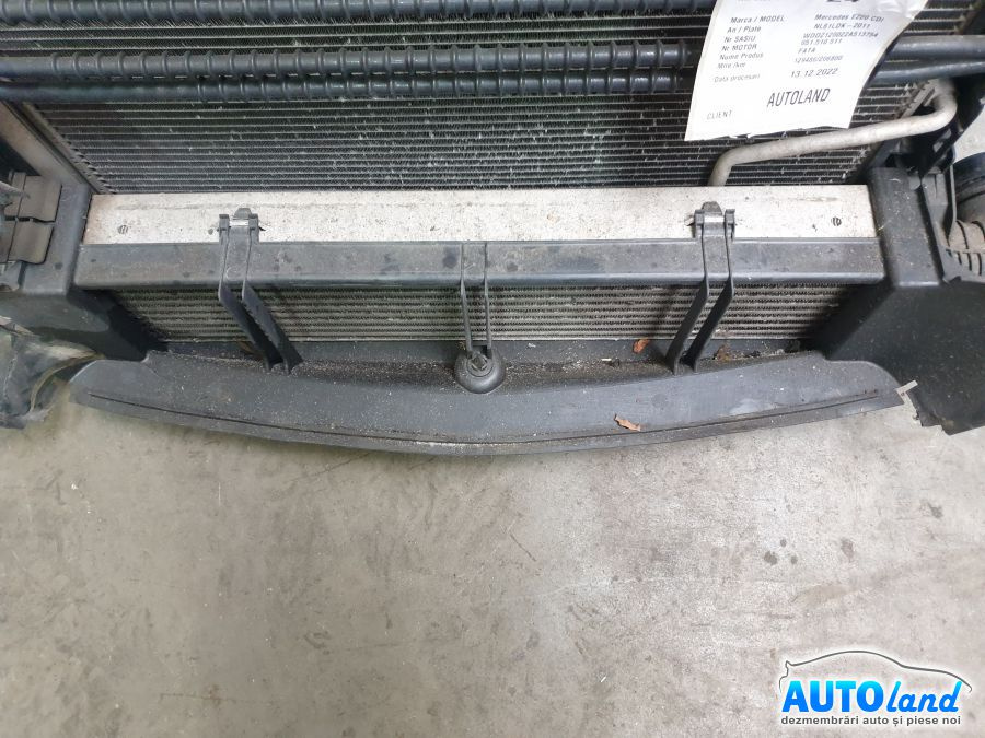 Radiator Intercooler A2046000200 2.2 CDI Mercedes-Benz C-CLASS W204 2007