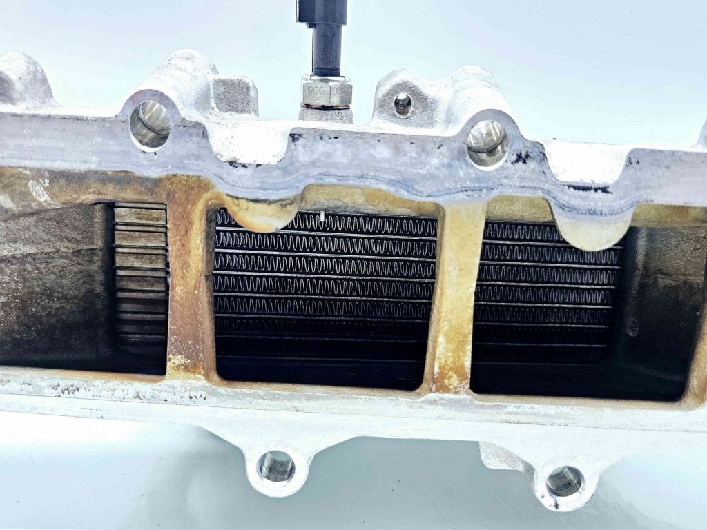 Radiator intercooler Audi A4 (8W2, B9) [Fabr 2015-2023] 04L129766AD 2.0 TDI DEUA 110KW / 150CP