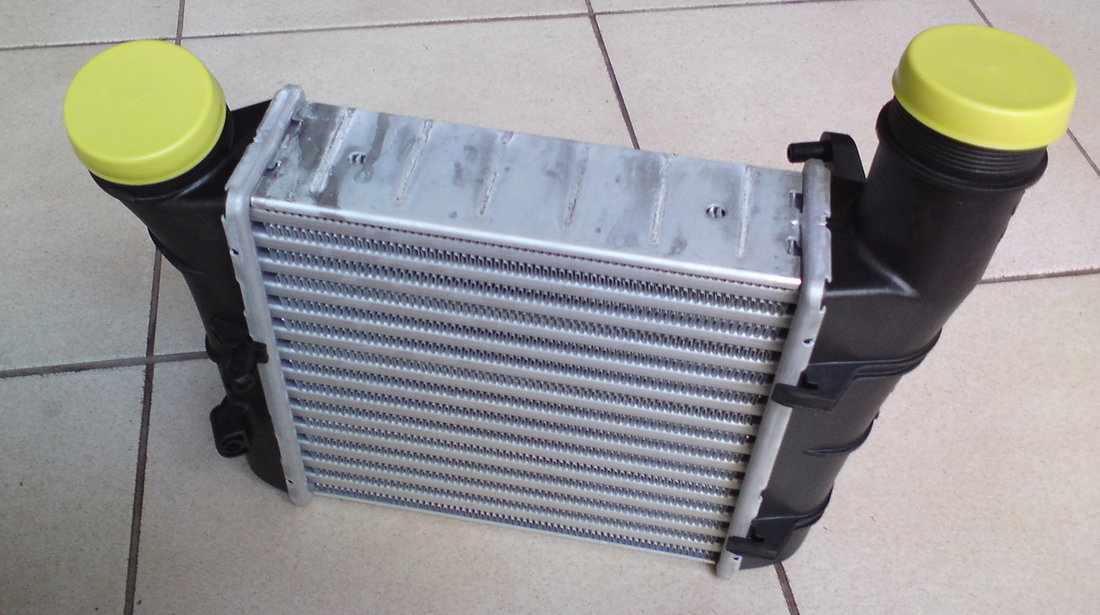 Radiator Intercooler Audi A4 B7 1.9 / 2.0 Tdi  8E0 145 805 S / 8E0145805S