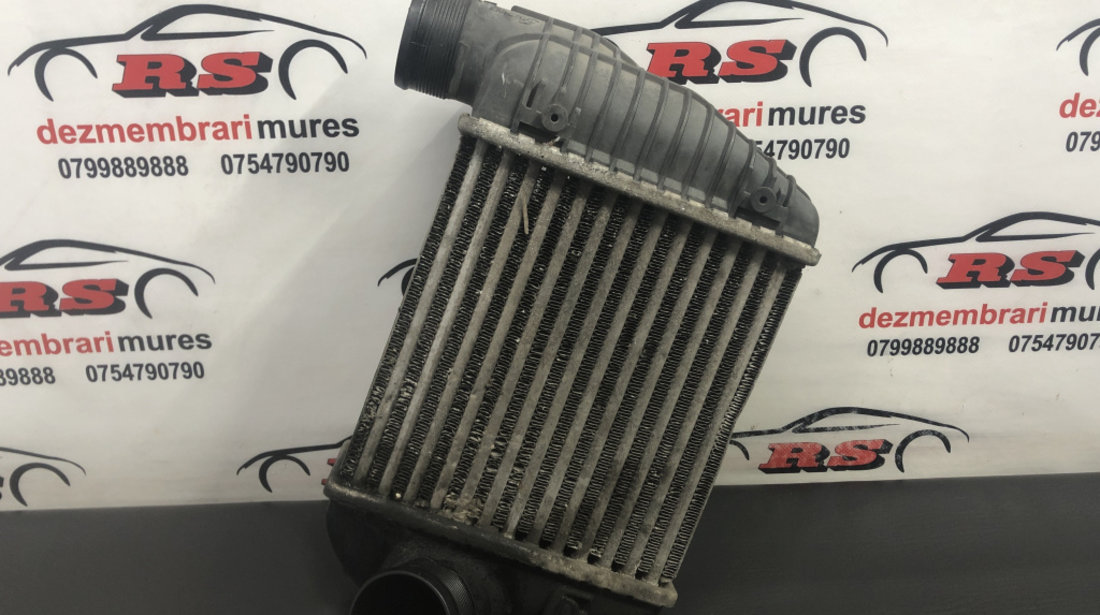 Radiator intercooler Audi A6 C6 2.0TDI Manual Negru 140cp sedan 2008 (4F015805AA)