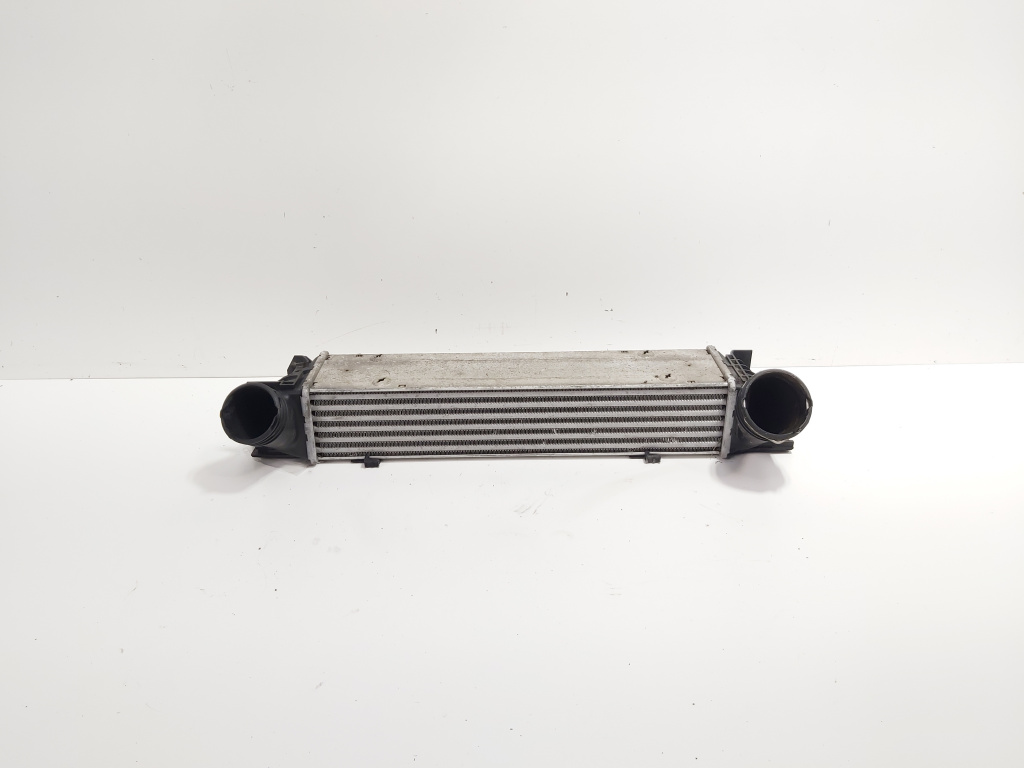Radiator intercooler, cod 7798788-02, Bmw 3 Touring (E91) 2.0 diesel, N47D20A (id:700338)