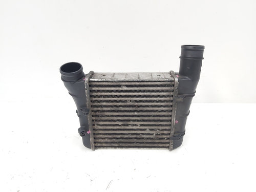 Radiator intercooler, cod 8E0145805S, Audi A4 Avant (8ED, B7) 2.0 TDI, BPW (id:639306)