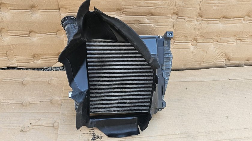 Radiator intercooler dreapta cu deflector Vw Touareg 7P 3.0 TDI 2011 2012 2013 2014 2015 2016