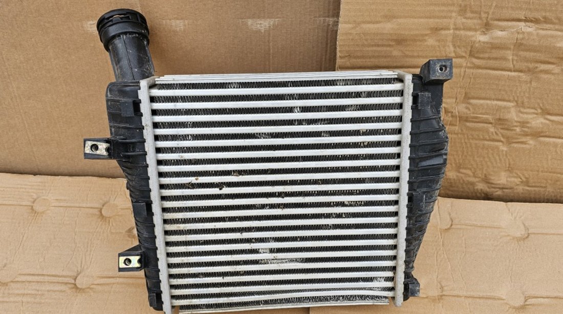 Radiator intercooler dreapta Vw Touareg 7P 3.0 TDI 2010 2011 2012 2013 2014