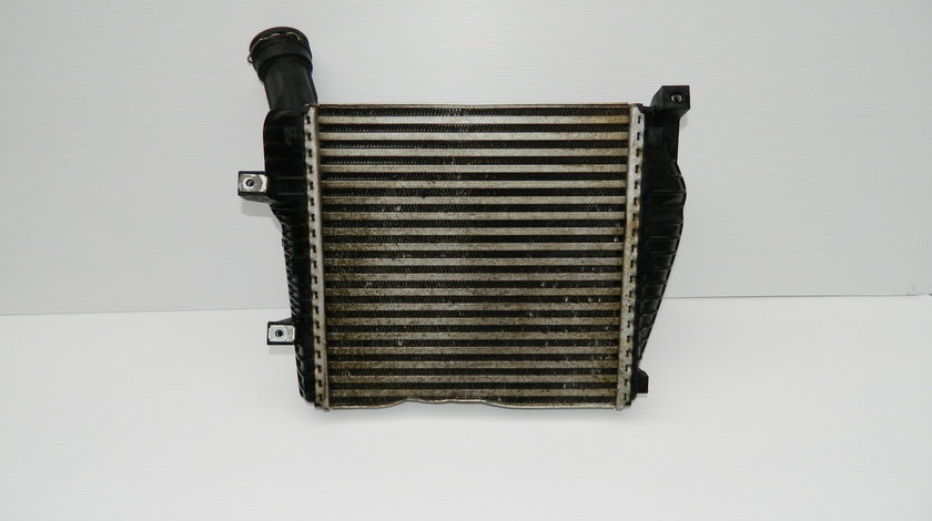 Radiator intercooler Porsche Cayenne ,Audi Q7,VW Touareg cod 7P0145804B