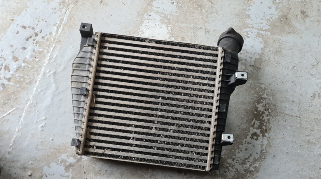 Radiator intercooler stanga Vw Touareg 7P 3.0 TDI 2011 2012 2013 2014 2015