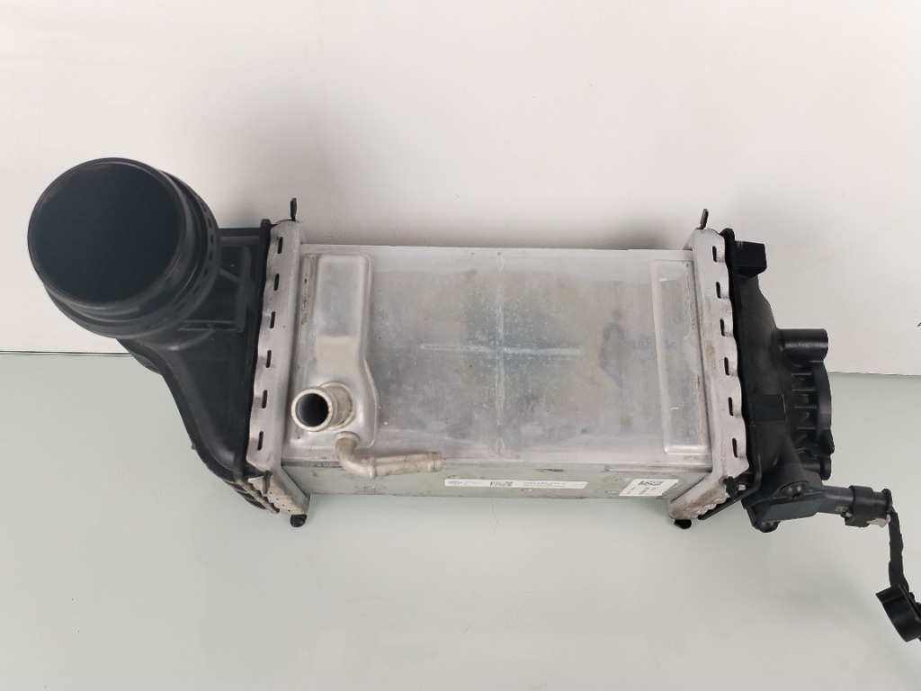 Radiator intercooler Volkswagen Golf 8 1.0TSI DUS 05C145785D