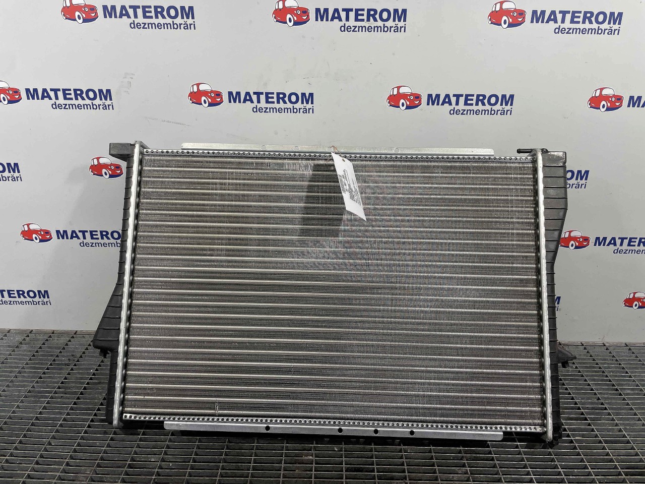 RADIATOR MOTOR BMW SERIA 5 E 39 SERIA 5 E 39 2.0 INJ - (2000 2003)