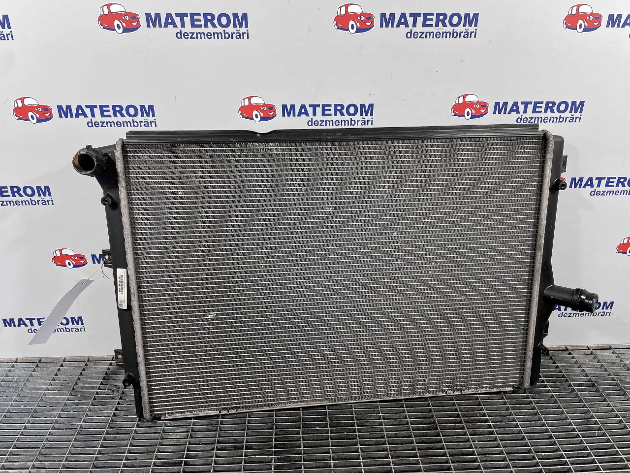 RADIATOR MOTOR VW GOLF VI 1.6 TDI - (2008 2012)