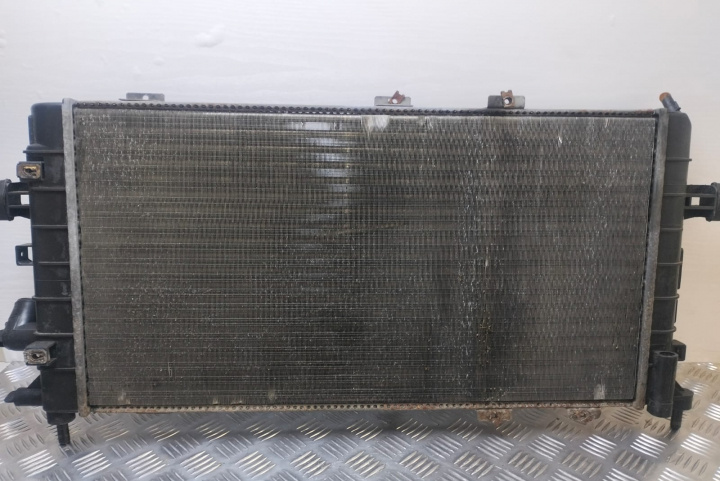 Radiator Răcire apa Opel Astra H [2004 - 2007]