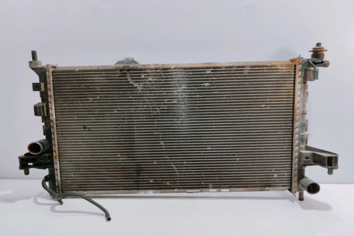 Radiator Racire Apa Behr 13100381 Opel Corsa C [2000 - 2003]
